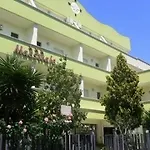 Maestrale Σαν Μπενεντέτο ντελ Τρόντο