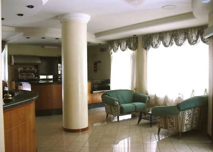 Maestrale 圣贝内代托-德尔特龙托