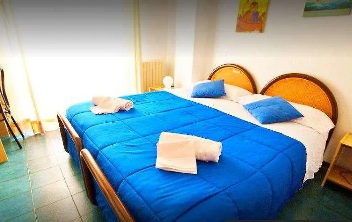 Maestrale 酒店 圣贝内代托-德尔特龙托